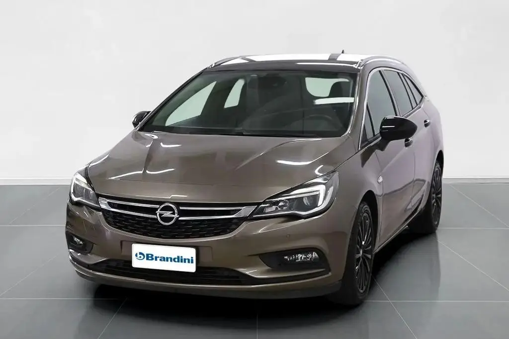 Photo 1 : Opel Astra 2018 Diesel