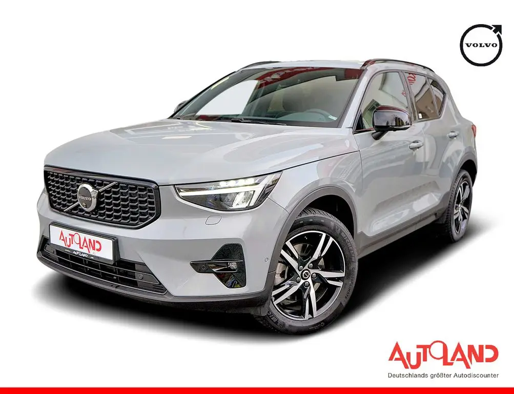 Photo 1 : Volvo Xc40 2024 Petrol