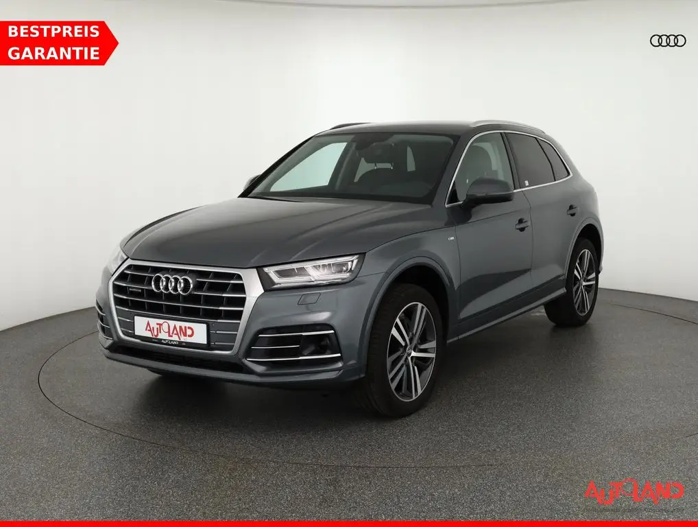 Photo 1 : Audi Q5 2018 Petrol