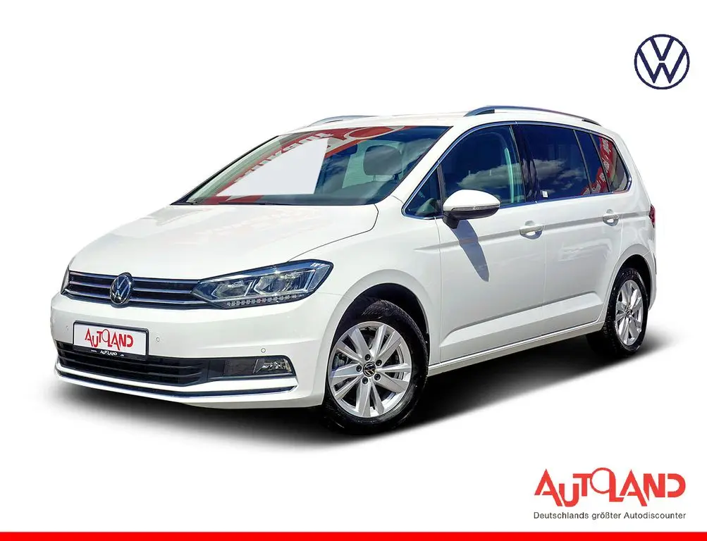 Photo 1 : Volkswagen Touran 2023 Essence