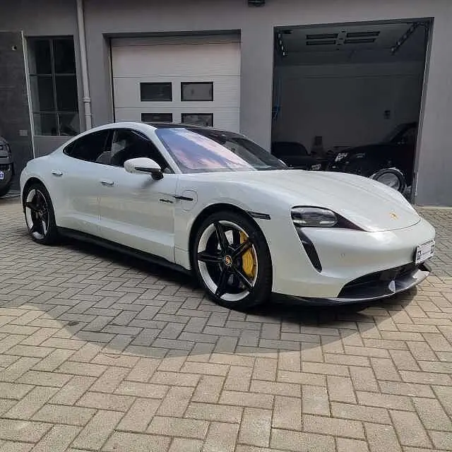 Photo 1 : Porsche Taycan 2020 Non renseigné