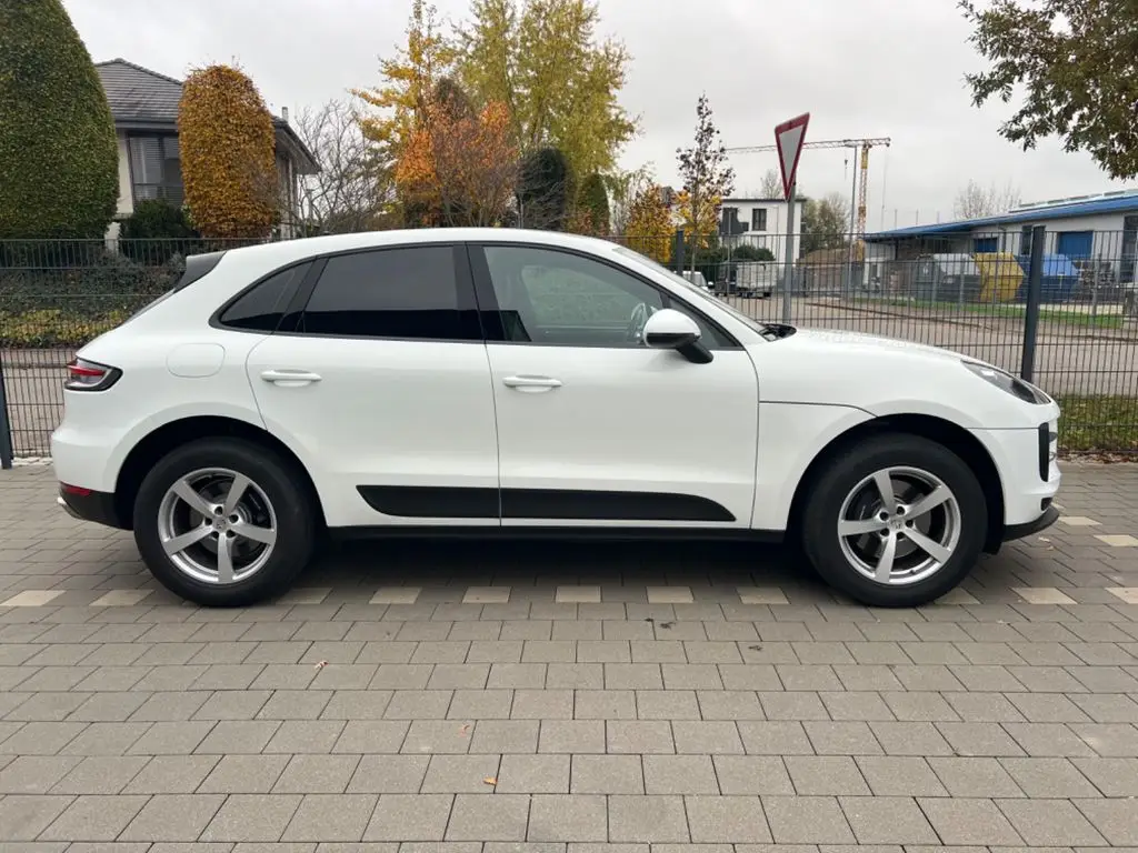 Photo 1 : Porsche Macan 2021 Essence