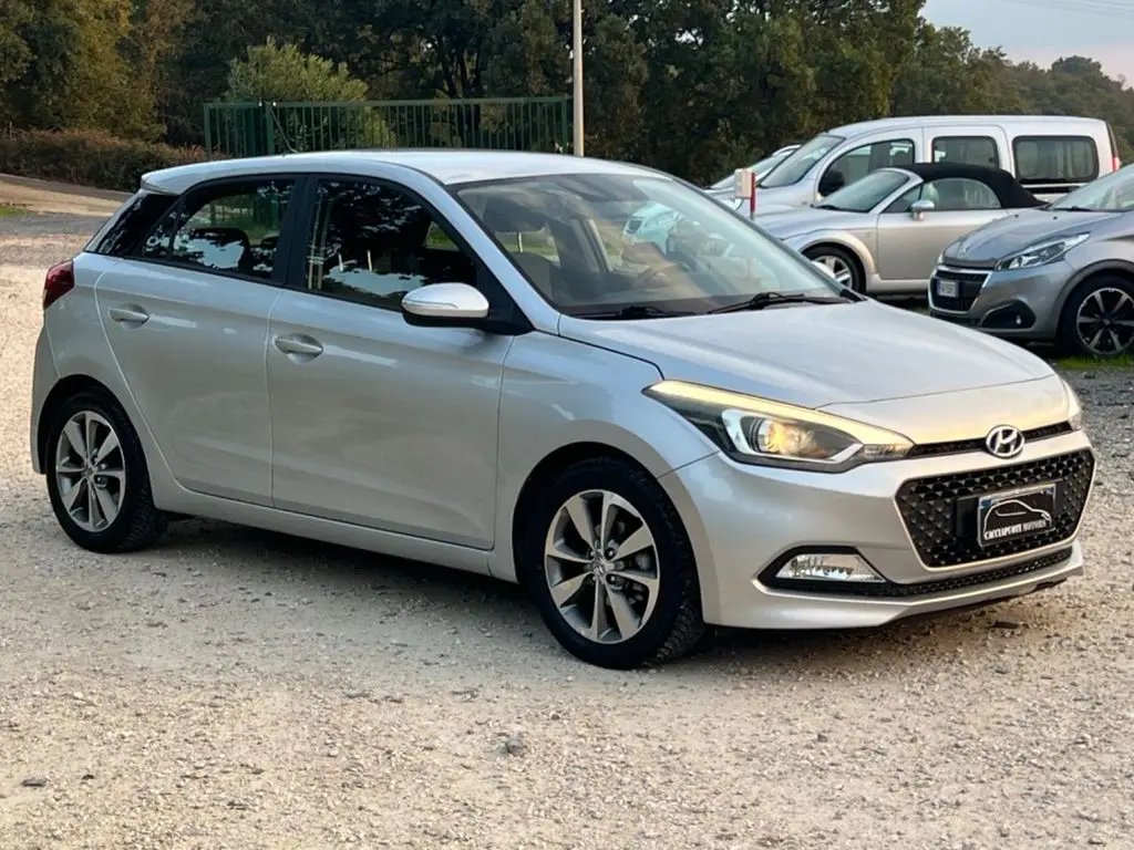 Photo 1 : Hyundai I20 2017 GPL