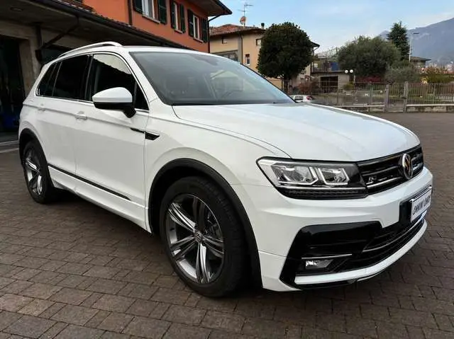 Photo 1 : Volkswagen Tiguan 2018 Essence