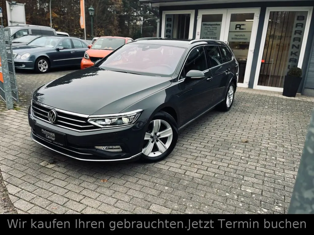 Photo 1 : Volkswagen Passat 2019 Petrol