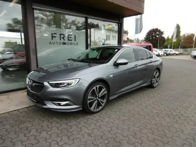 Photo 1 : Opel Insignia 2018 Petrol