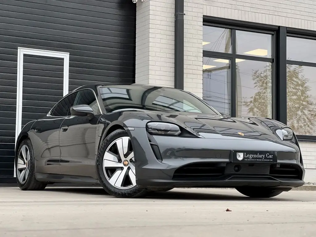 Photo 1 : Porsche Taycan 2020 Non renseigné