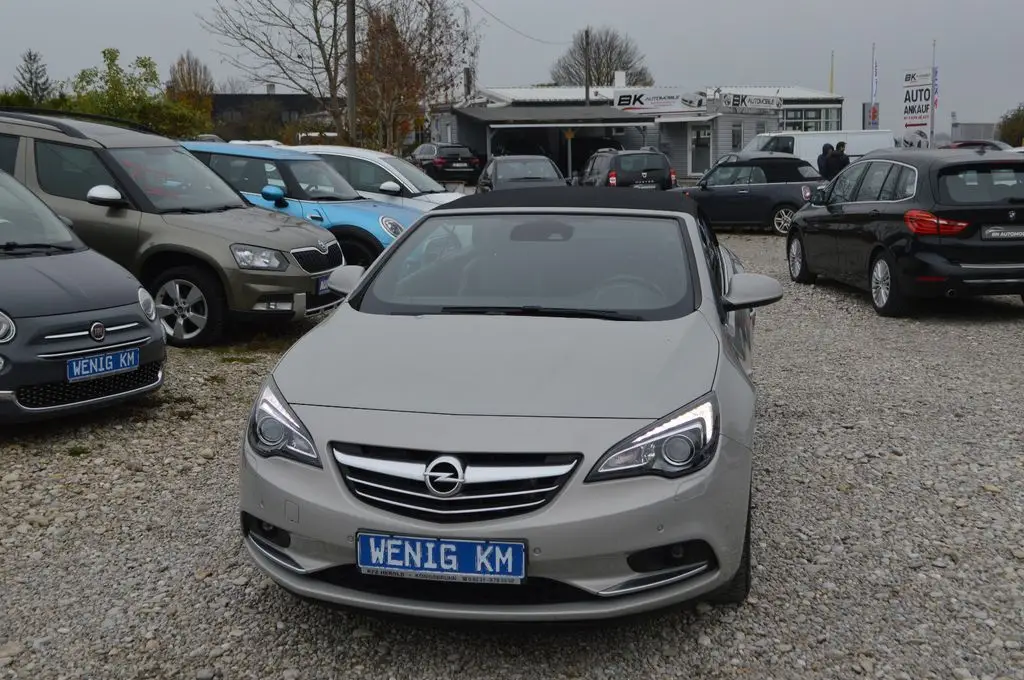 Photo 1 : Opel Cascada 2016 Petrol