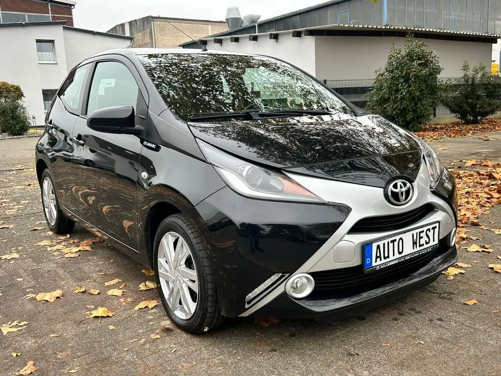 Photo 1 : Toyota Aygo X 2018 Petrol