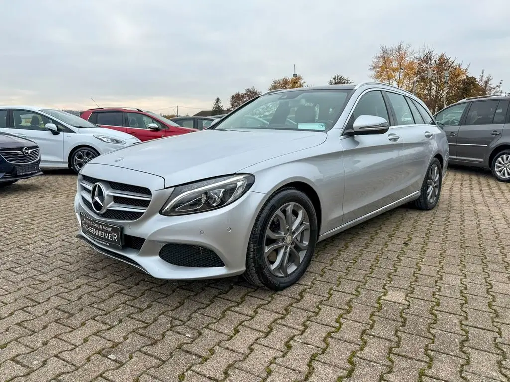 Photo 1 : Mercedes-benz Classe C 2016 Petrol