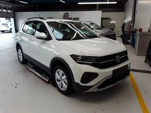 Photo 1 : Volkswagen T-cross 2024 Essence