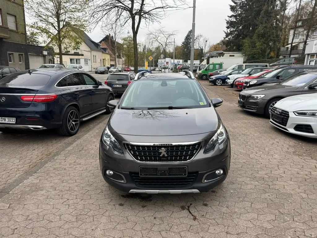 Photo 1 : Peugeot 2008 2018 Petrol