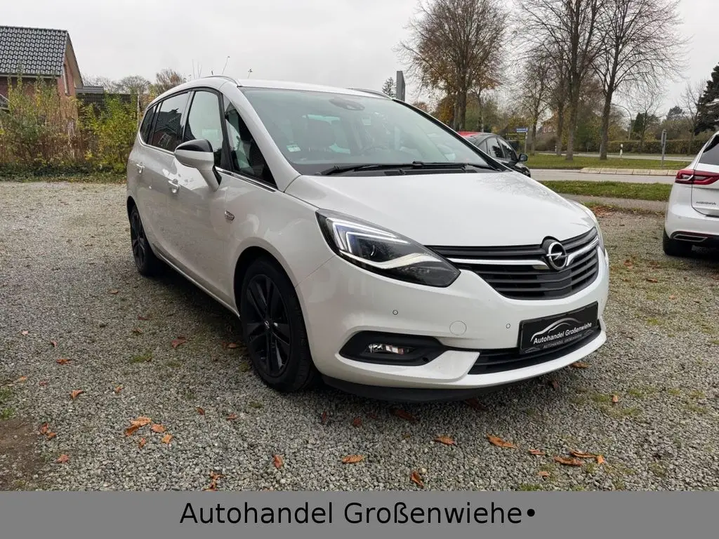 Photo 1 : Opel Zafira 2018 Diesel