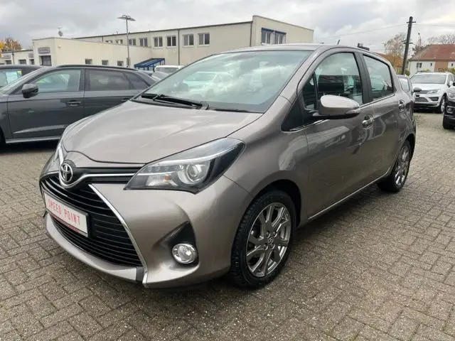 Photo 1 : Toyota Yaris 2015 Petrol