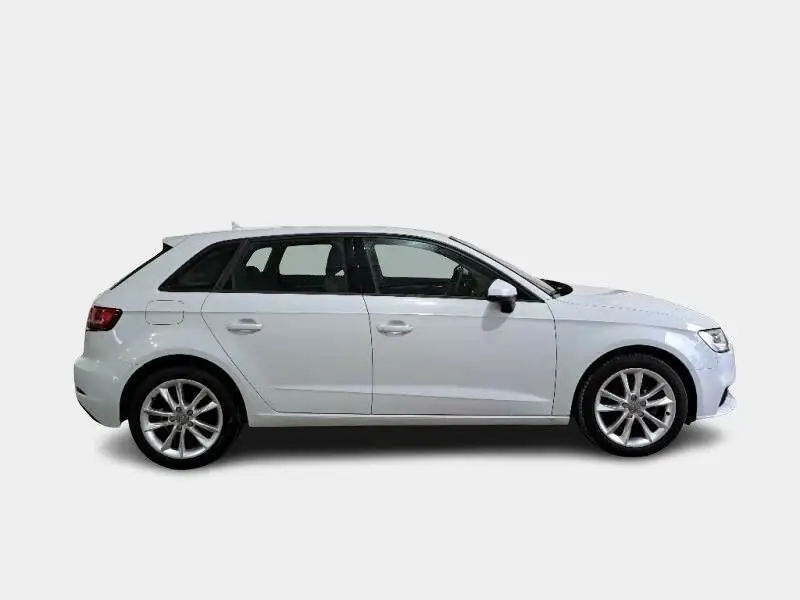 Photo 1 : Audi A3 2018 Diesel