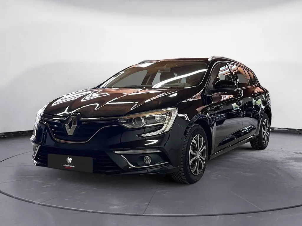 Photo 1 : Renault Megane 2017 Essence