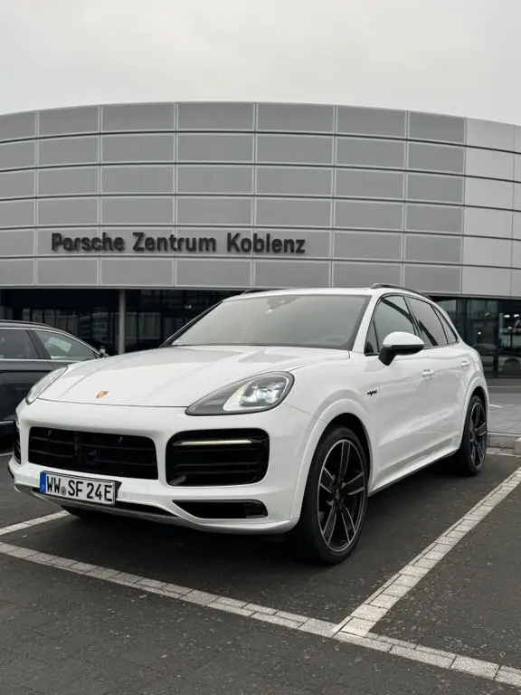 Photo 1 : Porsche Cayenne 2022 Hybrid