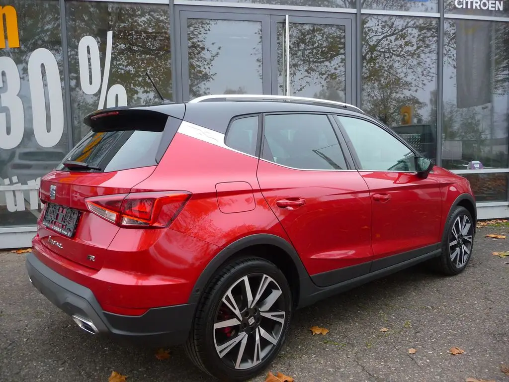 Photo 1 : Seat Arona 2024 Petrol