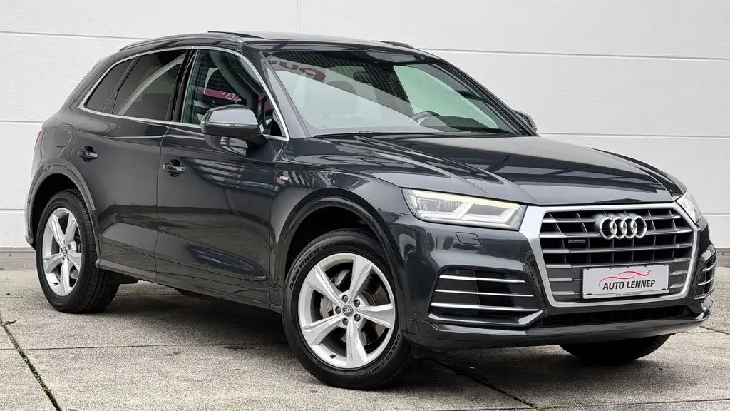 Photo 1 : Audi Q5 2018 Petrol