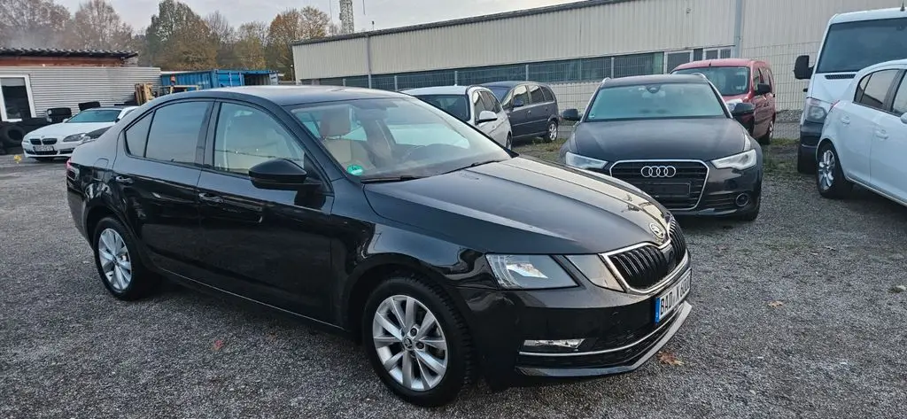 Photo 1 : Skoda Octavia 2019 Petrol