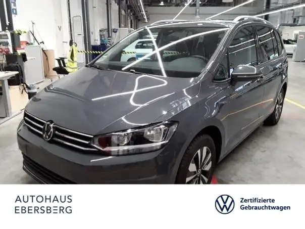 Photo 1 : Volkswagen Touran 2024 Essence