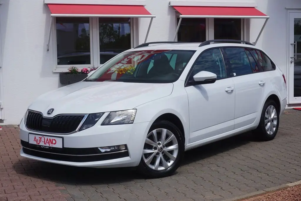 Photo 1 : Skoda Octavia 2017 Petrol