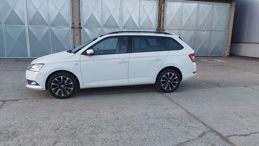 Photo 1 : Skoda Fabia 2020 Essence