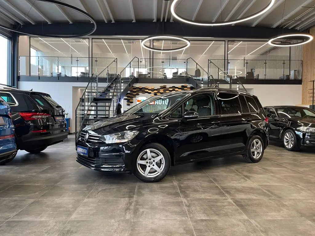 Photo 1 : Volkswagen Touran 2016 Petrol