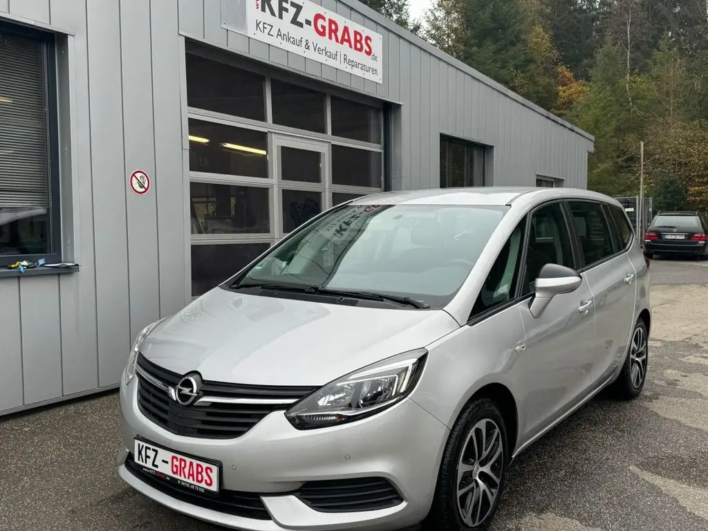 Photo 1 : Opel Zafira 2019 Diesel