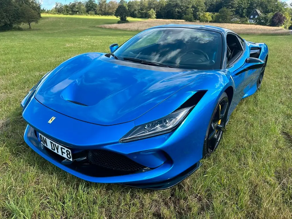 Photo 1 : Ferrari F8 2019 Essence