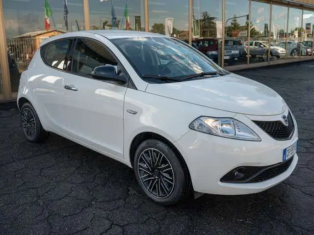 Photo 1 : Lancia Ypsilon 2021 Hybride