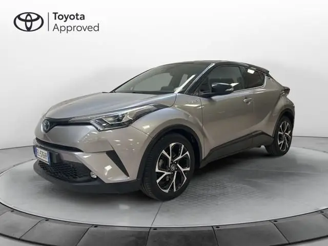 Photo 1 : Toyota C-hr 2017 Hybrid