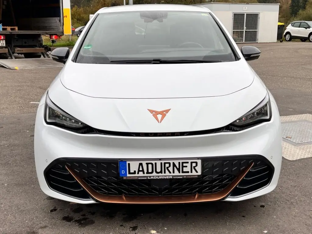 Photo 1 : Cupra Born 2023 Non renseigné