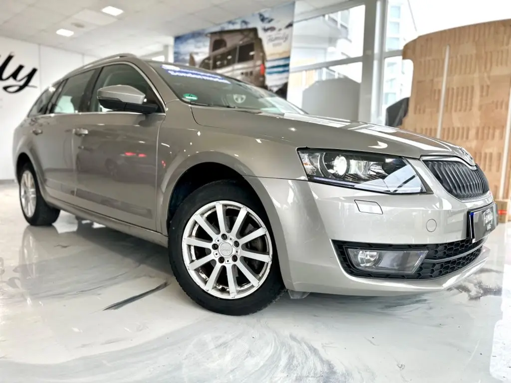 Photo 1 : Skoda Octavia 2017 Petrol