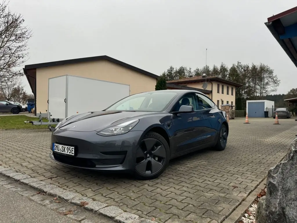 Photo 1 : Tesla Model 3 2022 Not specified