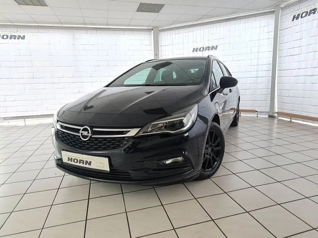 Photo 1 : Opel Astra 2018 Petrol