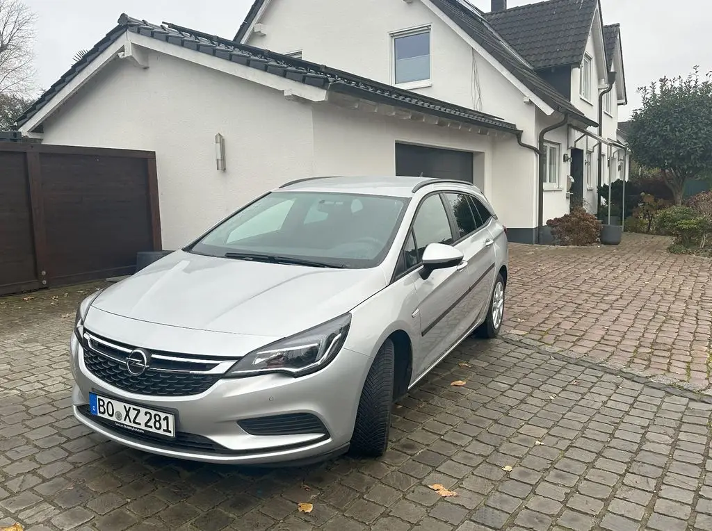 Photo 1 : Opel Astra 2018 Diesel