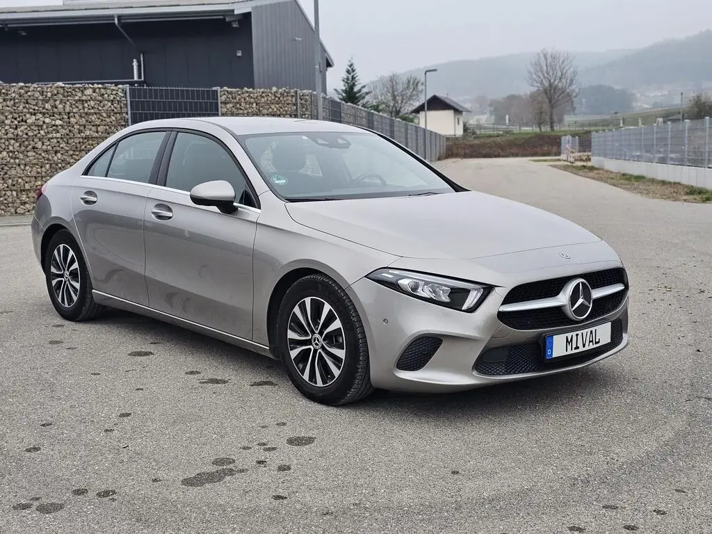 Photo 1 : Mercedes-benz Classe A 2020 Petrol