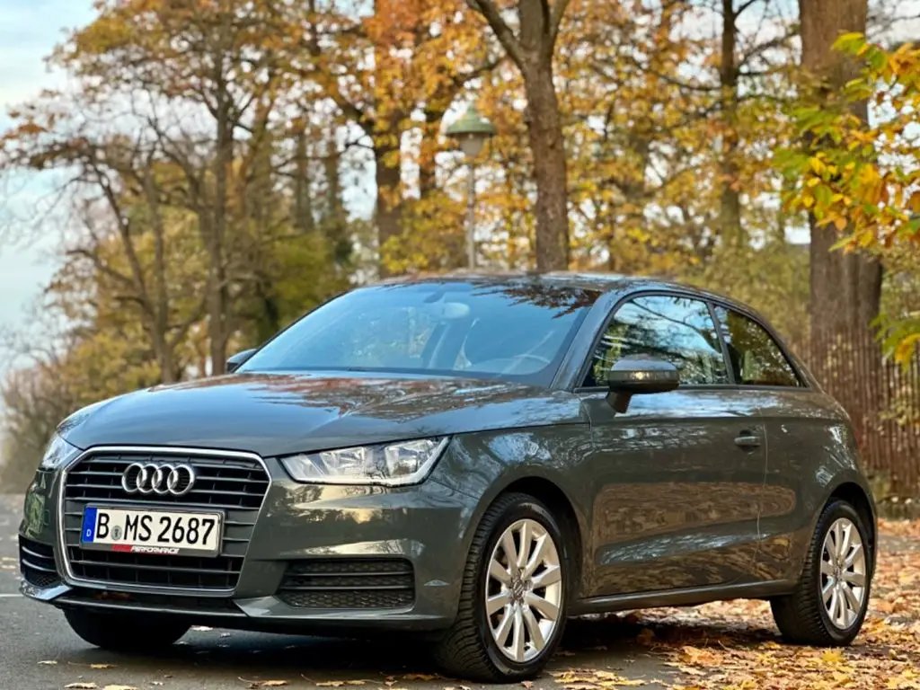 Photo 1 : Audi A1 2016 Petrol