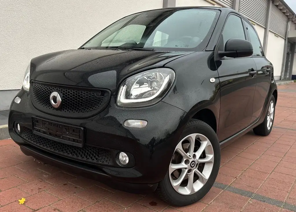 Photo 1 : Smart Forfour 2019 Petrol