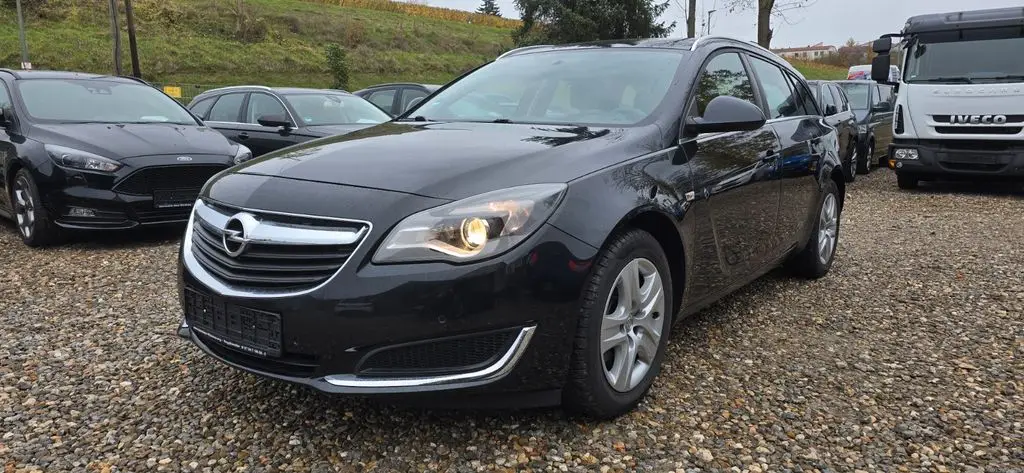 Photo 1 : Opel Insignia 2016 Petrol