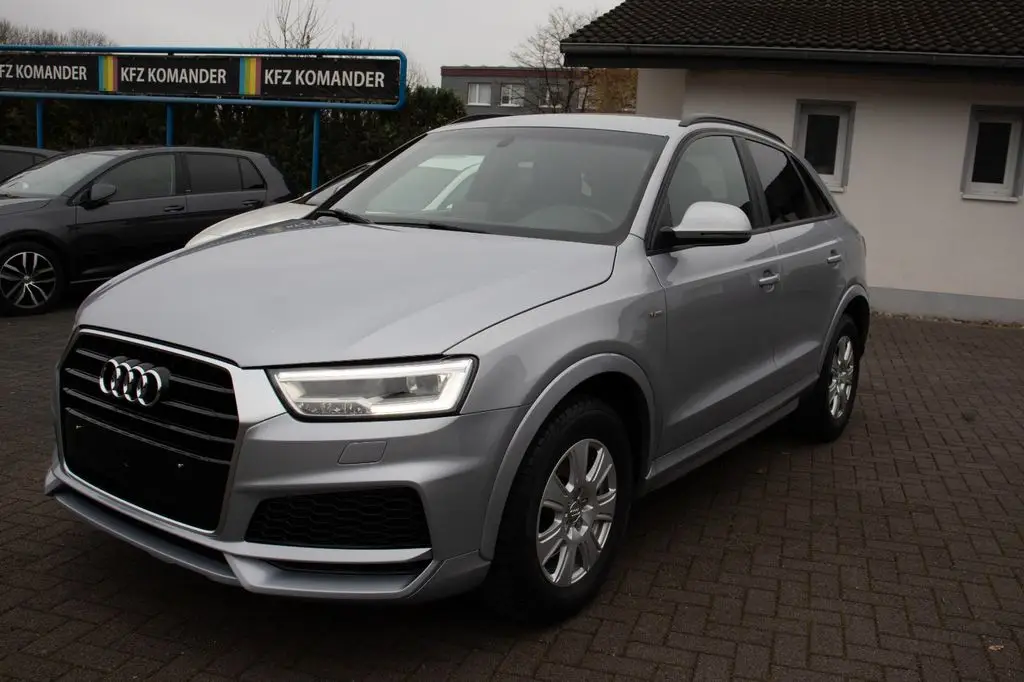 Photo 1 : Audi Q3 2018 Petrol