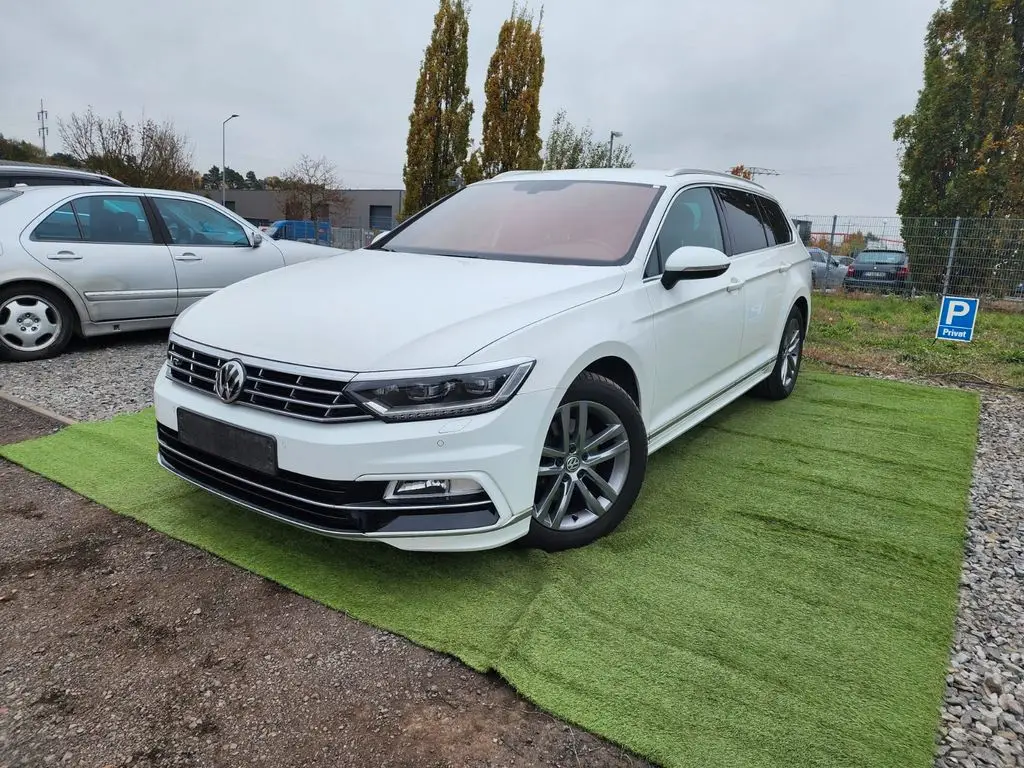 Photo 1 : Volkswagen Passat 2019 Diesel