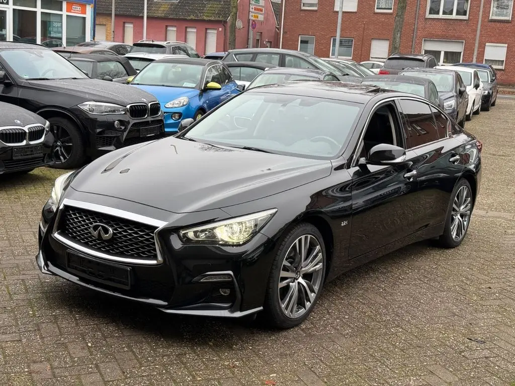 Photo 1 : Infiniti Q50 2019 Diesel