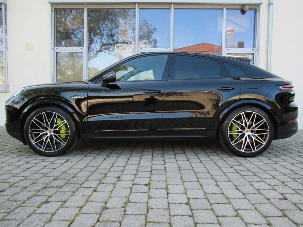 Photo 1 : Porsche Cayenne 2024 Hybrid