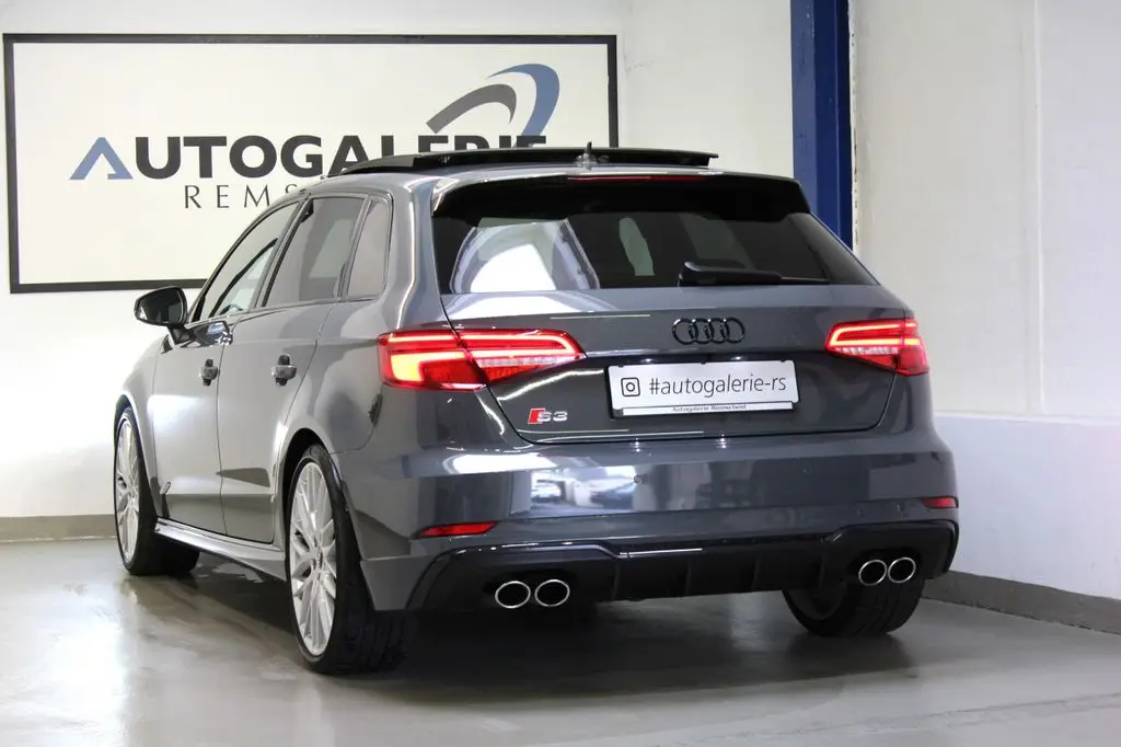 Photo 1 : Audi S3 2019 Petrol