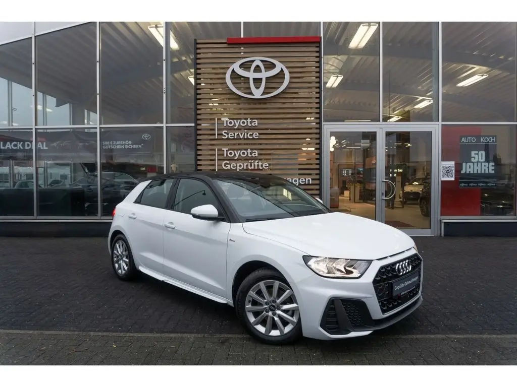 Photo 1 : Audi A1 2023 Essence