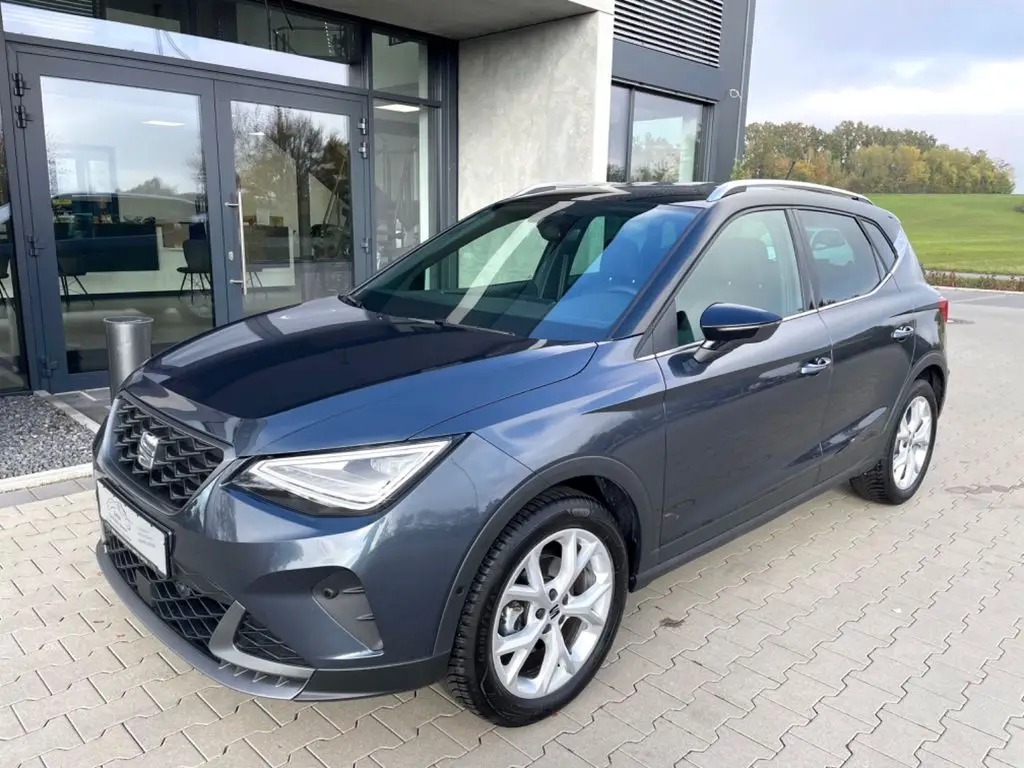 Photo 1 : Seat Arona 2024 Petrol