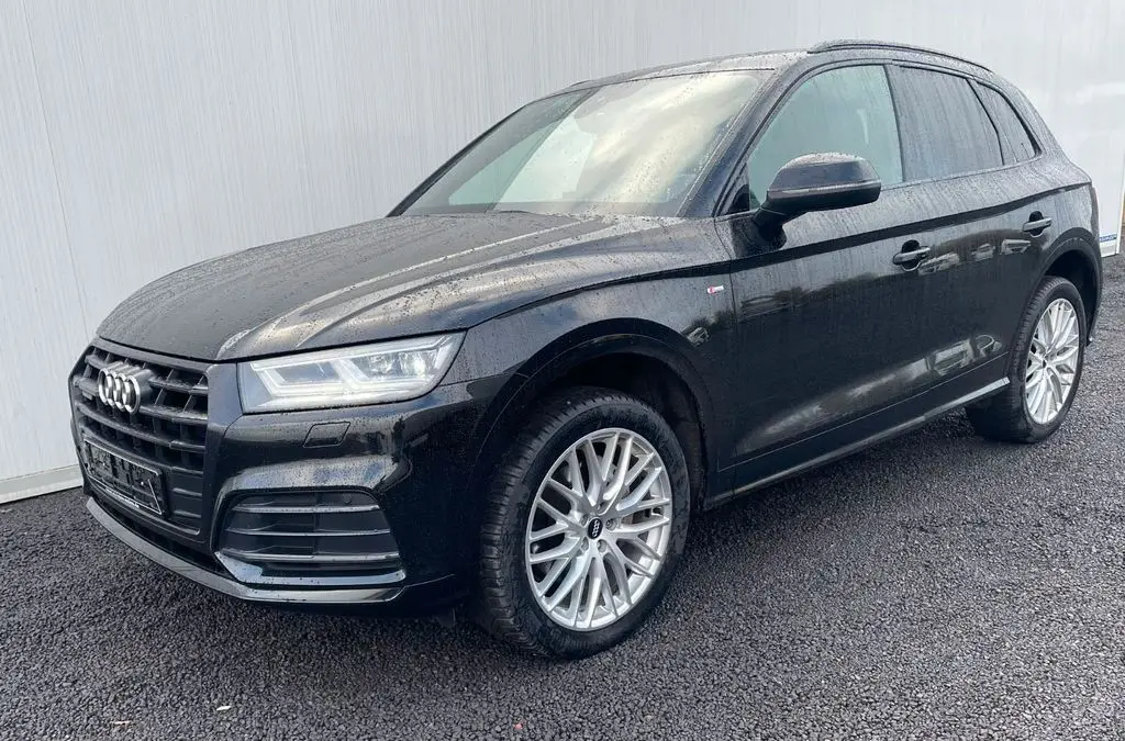 Photo 1 : Audi Q5 2019 Essence