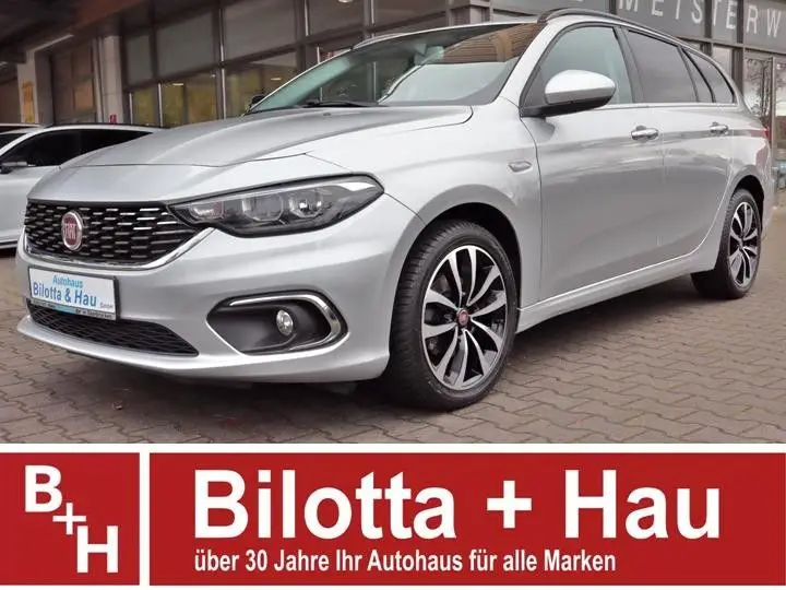 Photo 1 : Fiat Tipo 2016 Essence